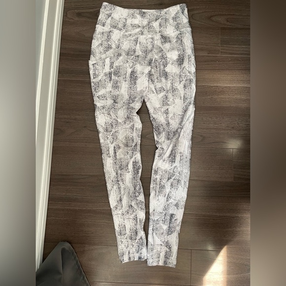 Joe Fresh Active Legging - Picture 2 of 2